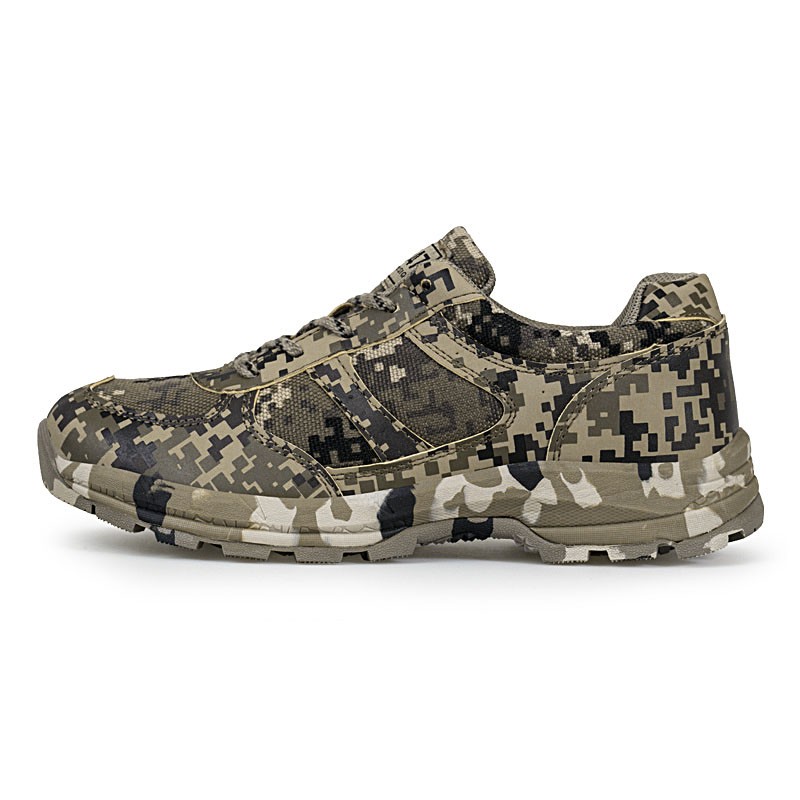 Camouflage climbing shoes